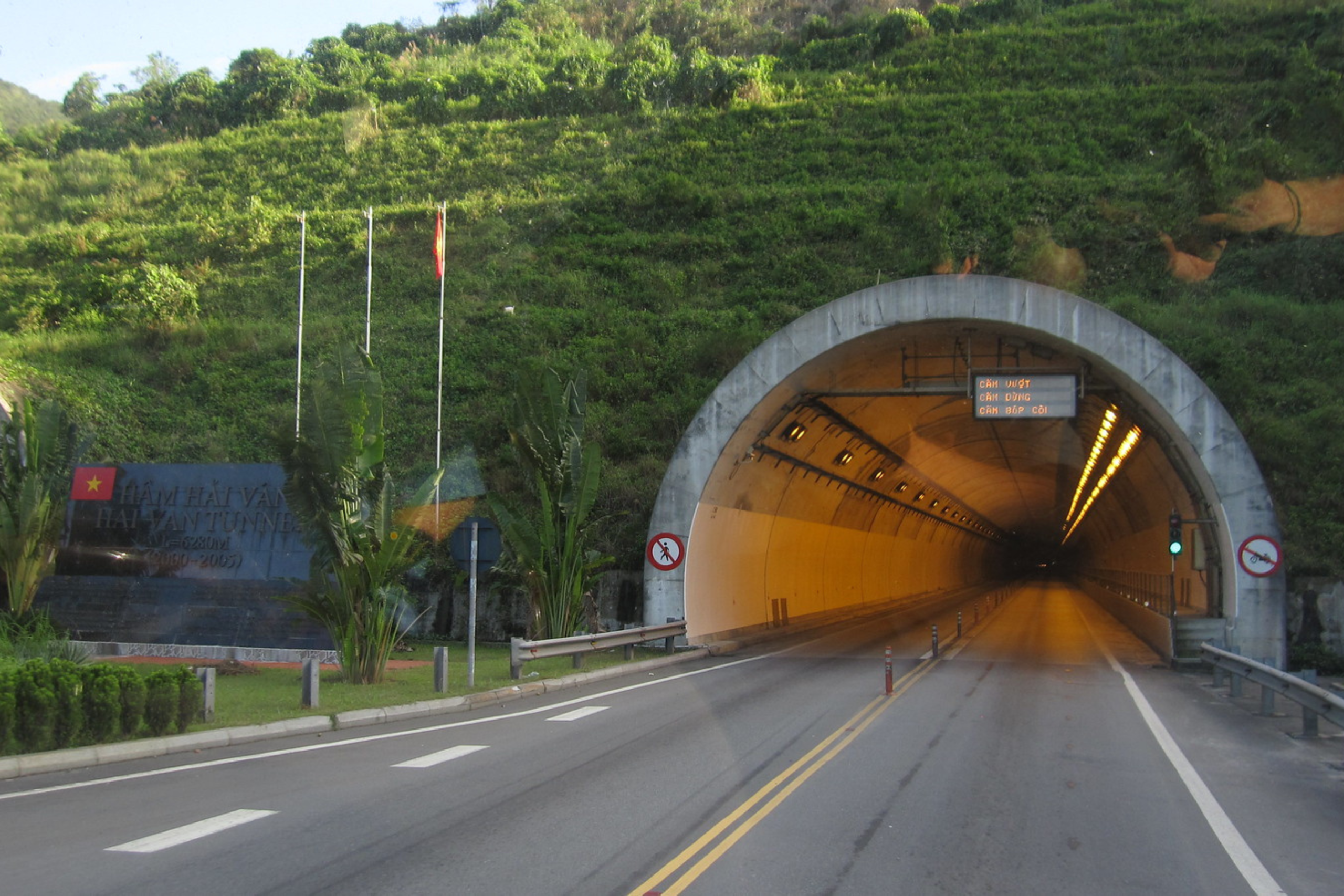 Hai Van Tunnel