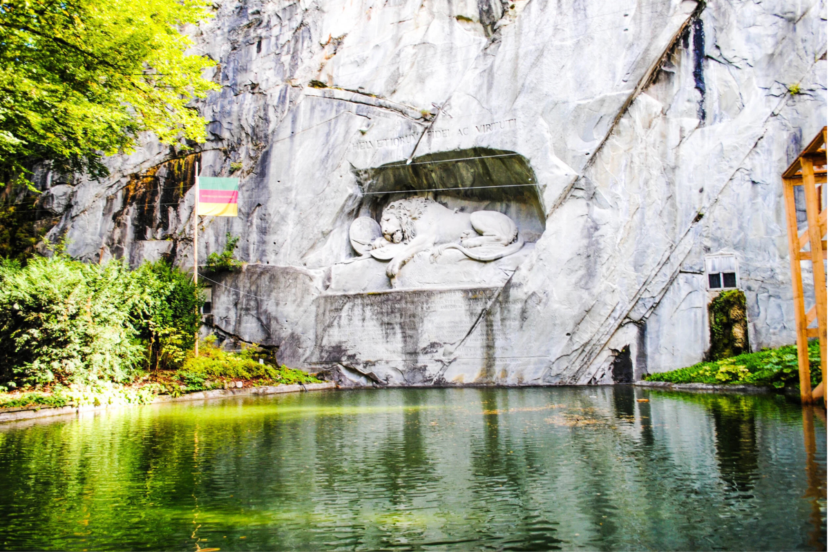 Lion monument