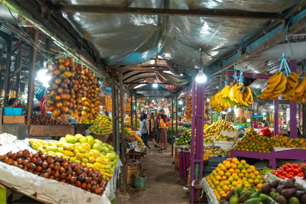 berastagi fruit market