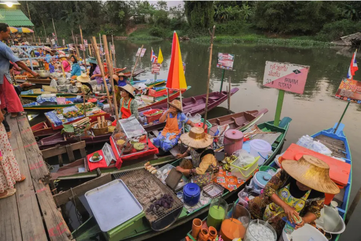 Floating Market