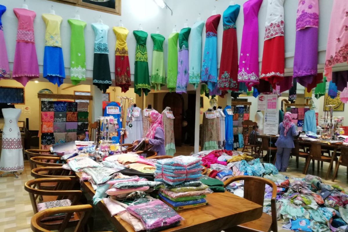 Rumah Kain M' Collections